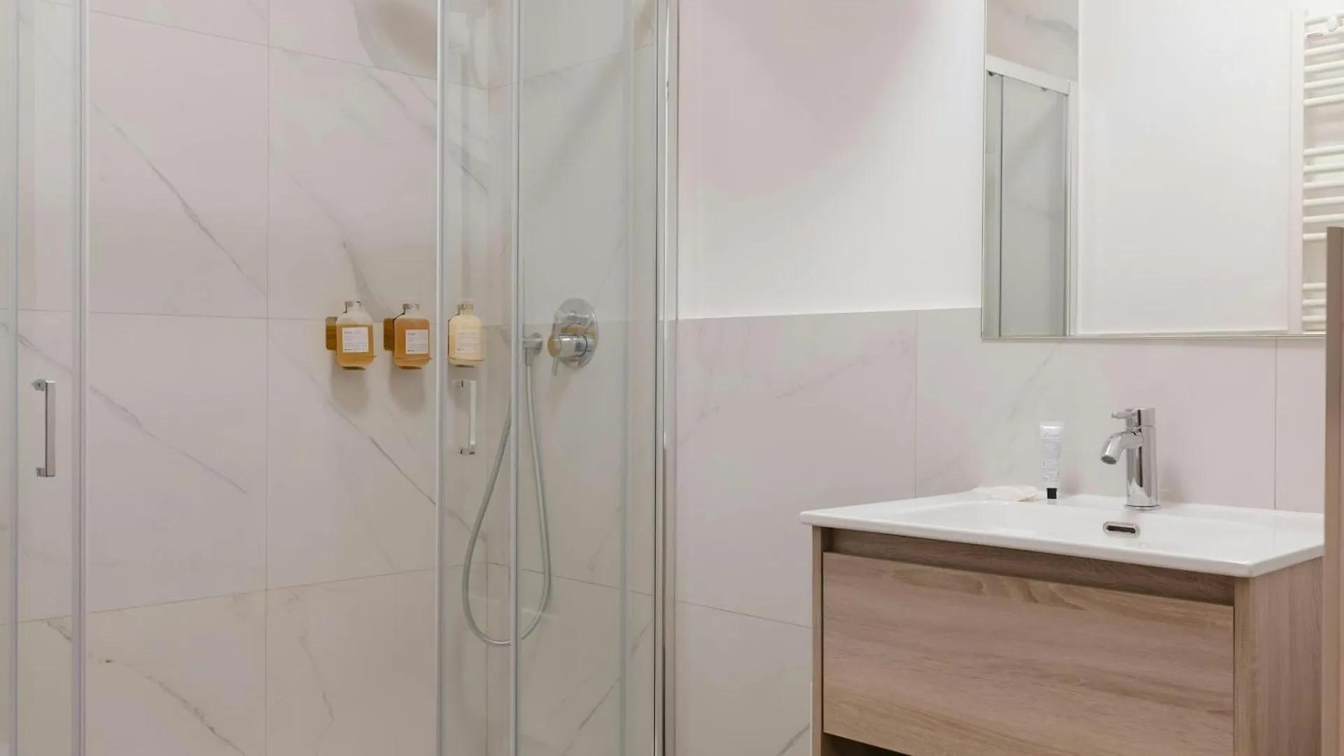 Sonder By Marriott Bonvoy Piazza San Pietro Apartments Vaticano Rome